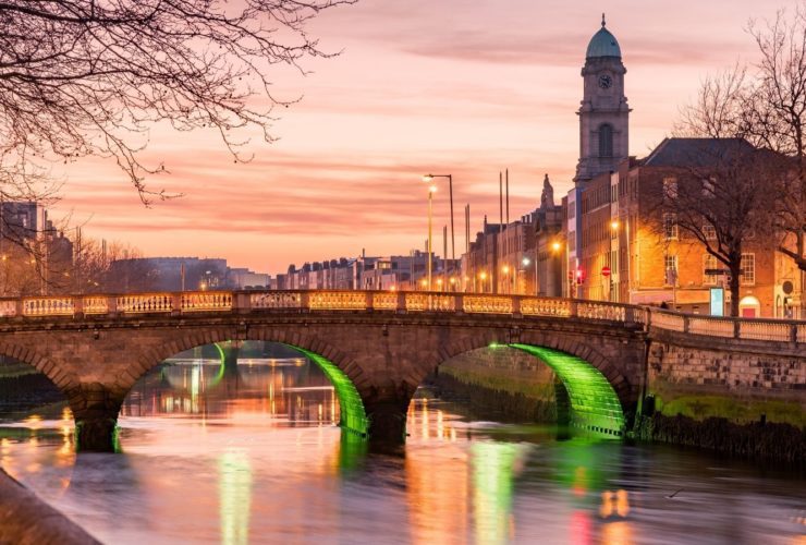 Grattan Bridge in Dublin, Ireland (Photo: Shutterstock)