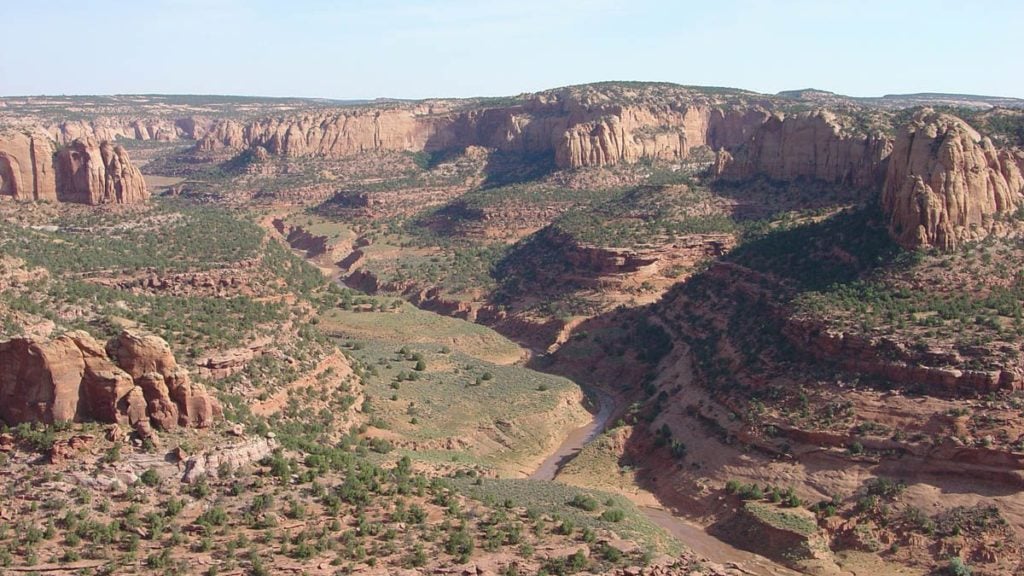 Pemandangan Long Canyon di Monumen Nasional Navajo 