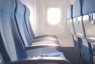 empty row of airplane seats