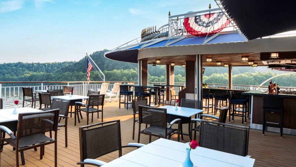 Outdoor dining area on the American Queen (Photo: American Queen Voyages)