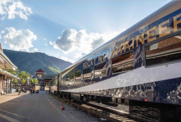 Rocky Mountaineer Rockies to Red Rocks train at the Glenwood Springs station