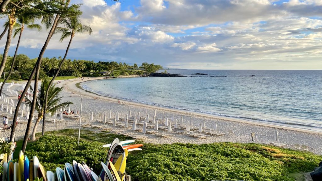 Beach at the Mauna Kea Beach Hotel close to sunset