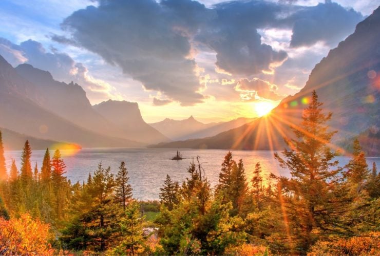 Saint Mary Lake and Wild Goose Island at Glacier National Park (Photo: Shutterstock)