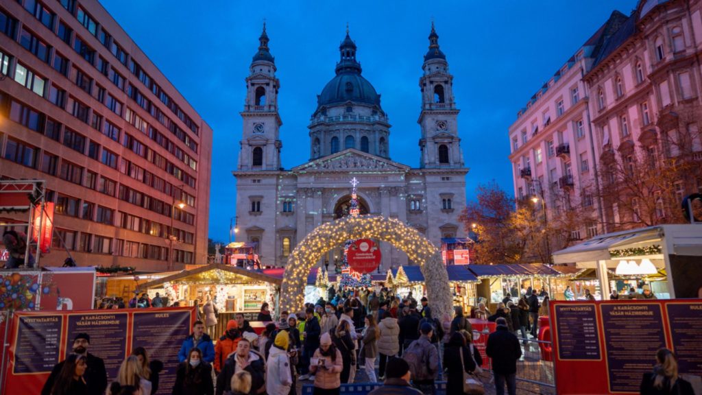 View of the Basilica Christmas Market and surrounding buildings