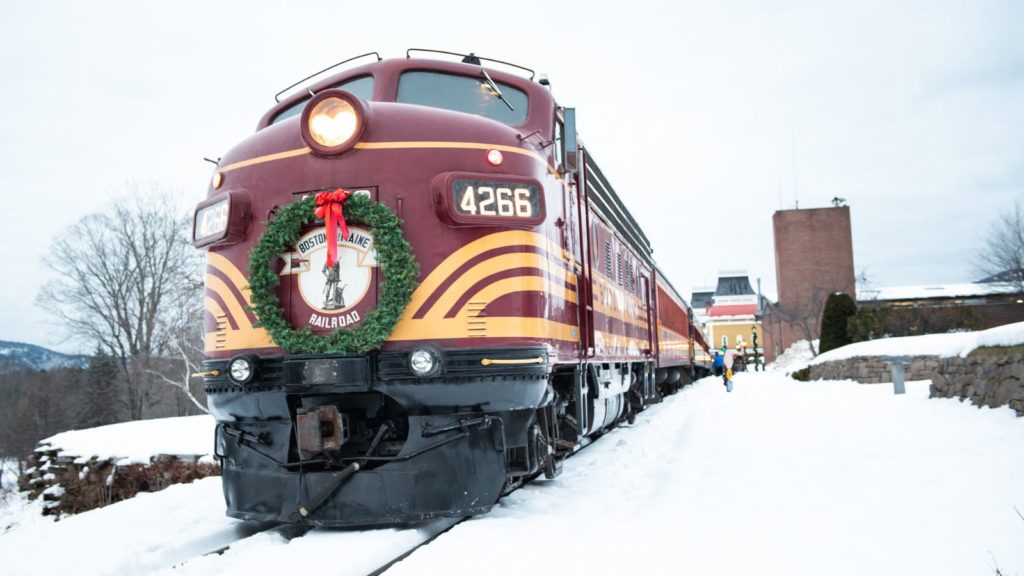 Perjalanan ke Kutub Utara dengan Kereta Natal New Hampshire (Foto: Perjalanan ke Kutub Utara)