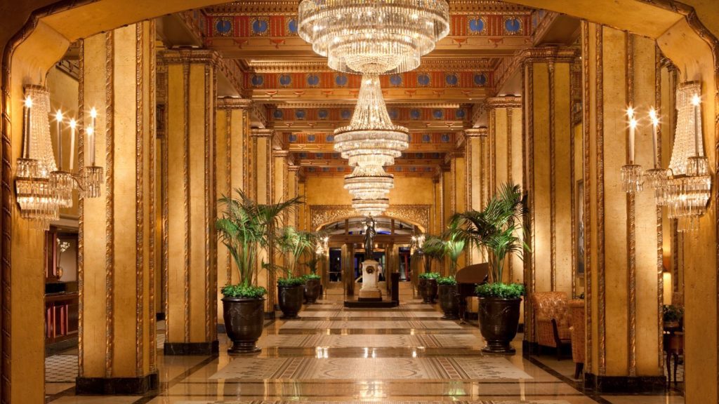 Lobby of The Roosevelt New Orleans, A Waldorf Astoria Hotel (Photo: The Roosevelt)
