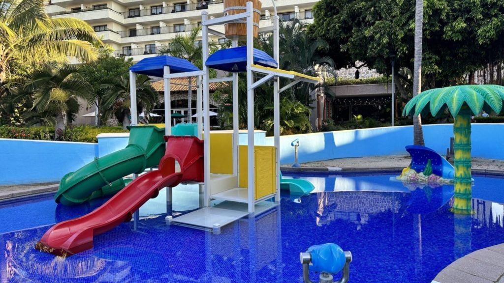 Kolam renang anak-anak di Marriott Puerto Vallarta