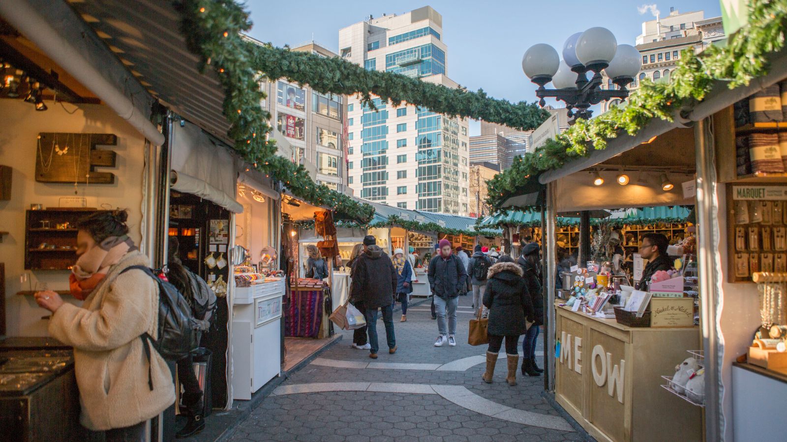 Holidays market. New York Markets.