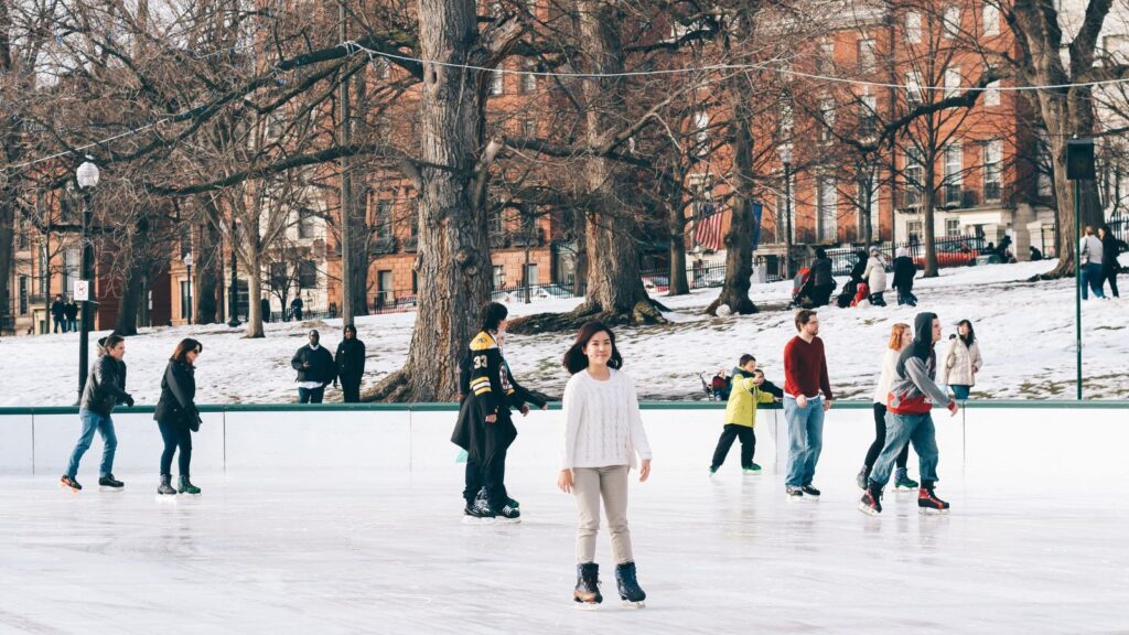 Ice skating on the frozen Frog Pond in Boston (Photo: Shutterstock)