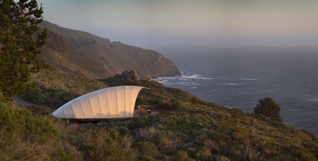 tenda otonom dengan pemandangan samudra Pasifik di Treebones Resort di Big Sur