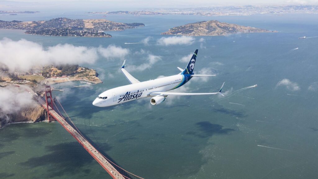 Alaska Airlines Boeing 737-900ER photographed May 24-25, 2016 by Chad Slattery across California.