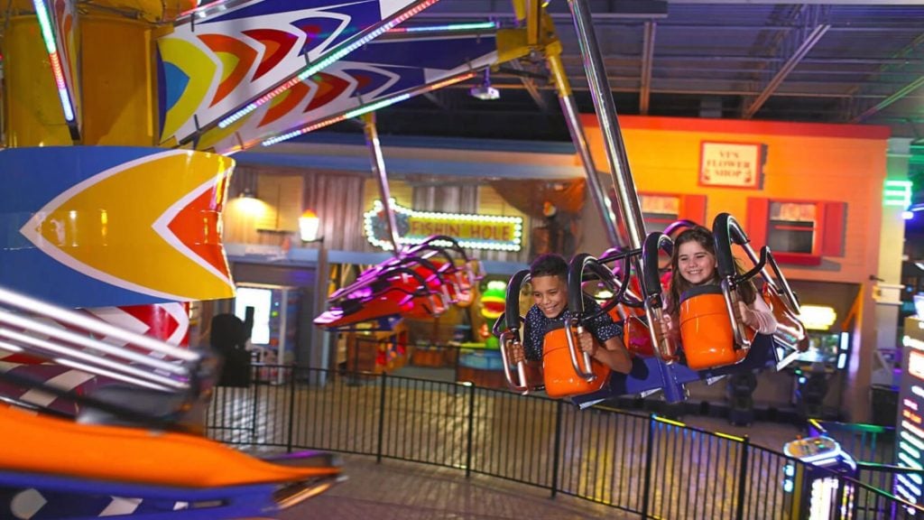 Indoor amusement park rides at iPlay America (Photo: iPlay America)