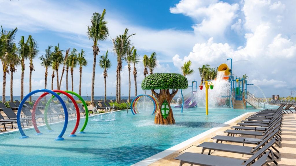 Splash pool at Hilton Tulum Riviera Maya (Photo: Hilton)