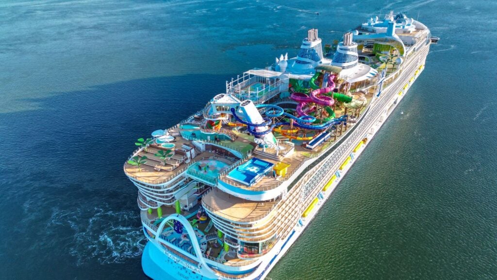 The Category 6 Waterpark on Icon of the Seas is the world's largest at sea (Photo: Royal Caribbean)