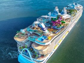 The Category 6 Waterpark on Icon of the Seas is the world's largest at sea (Photo: Royal Caribbean).jpg