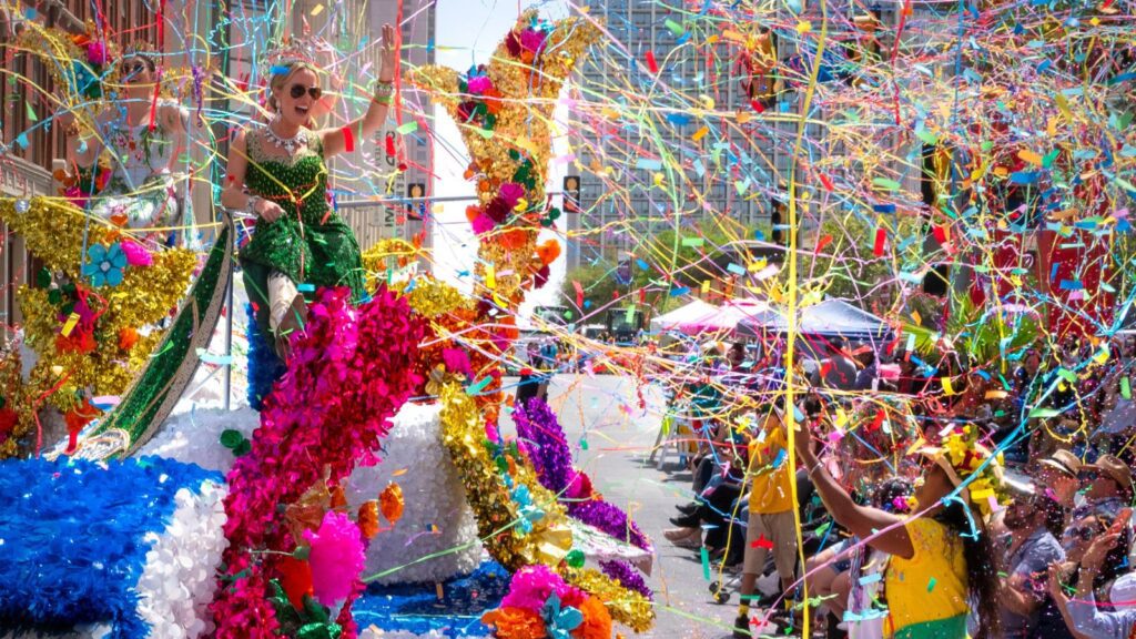 The Battle of the Flowers Parade kicks off Fiesta San Antonio (Photo: Fiesta Commission)