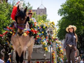 Fiesta San Antonio Battle of the Flowers Parade (Photo: Fiesta Commission)