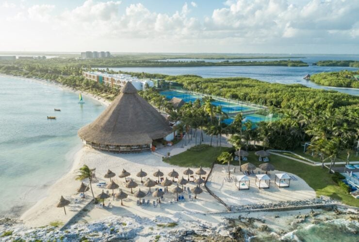 aerial view of Club Med Cancun with view of Taco Arte and Taco Arte Beach