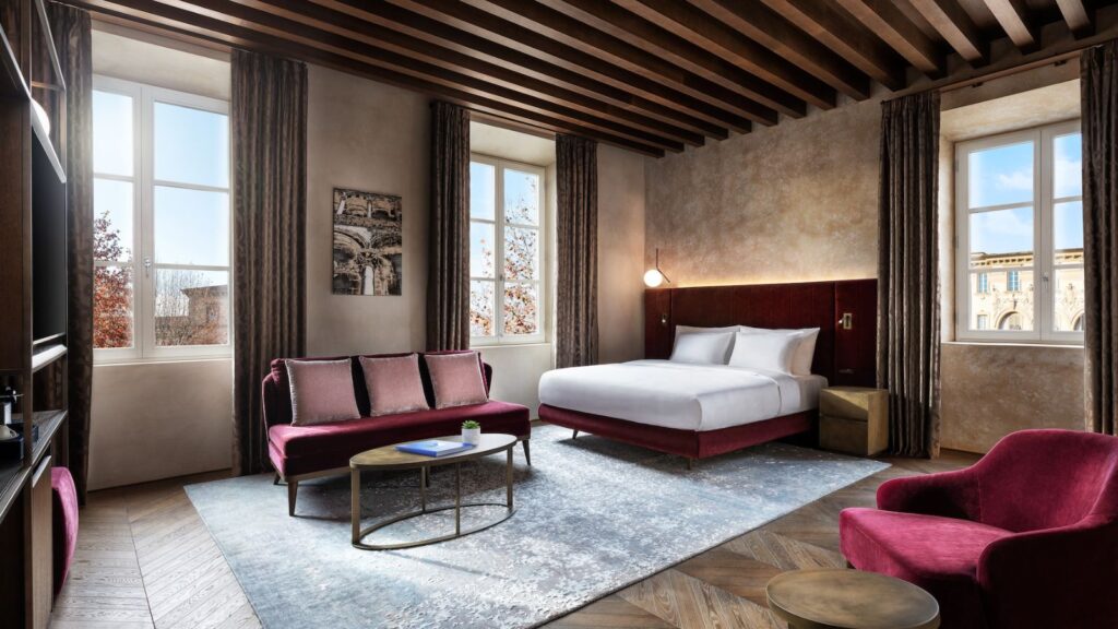 Daytime view of Aria Jr Suite at the Grand Universe Lucca in Italy