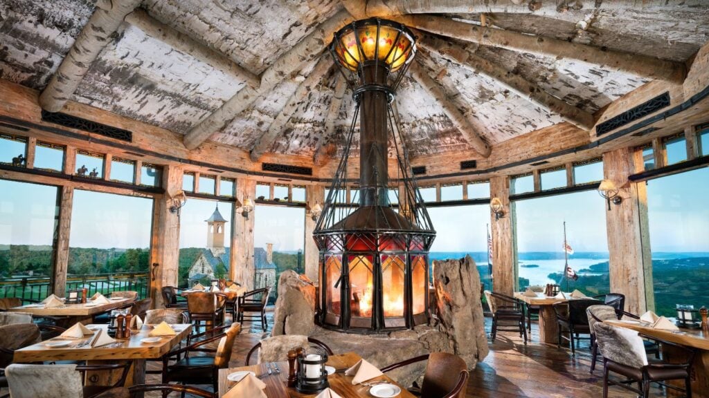 Osage Rotunda Room at Big Cedar Lodge (Photo: Big Cedar Lodge)