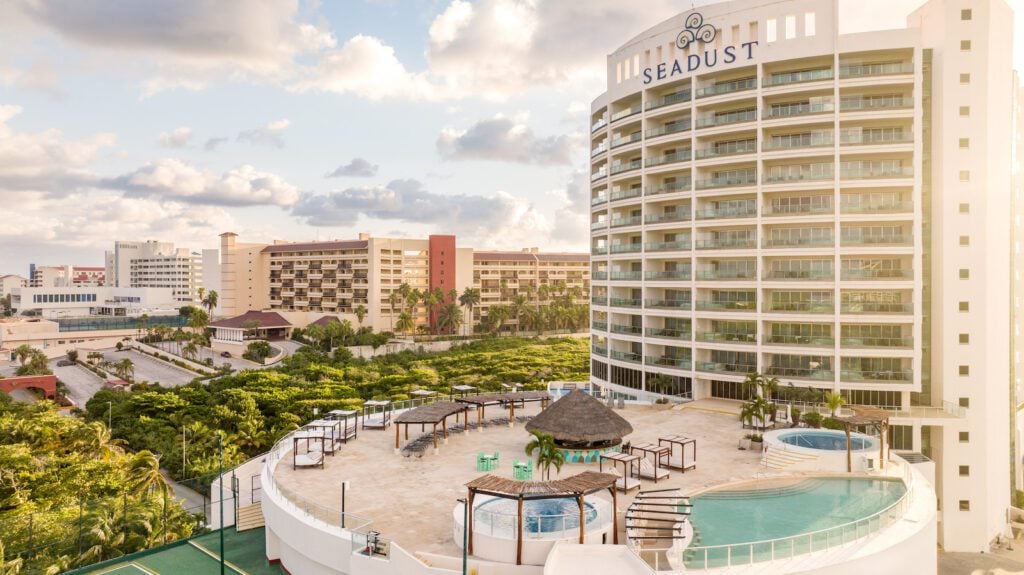 Seadust-Cancun-Resort-Aerial