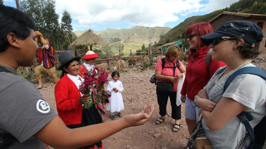 Peru Sacred Valley Womens Weaving Travellers CEO