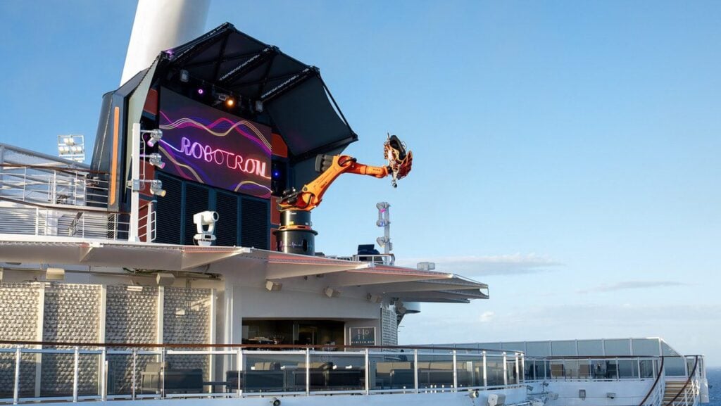Robotron is a robotic arm ride that sends you 173 feet above the sea (Photo: MSC Cruises)