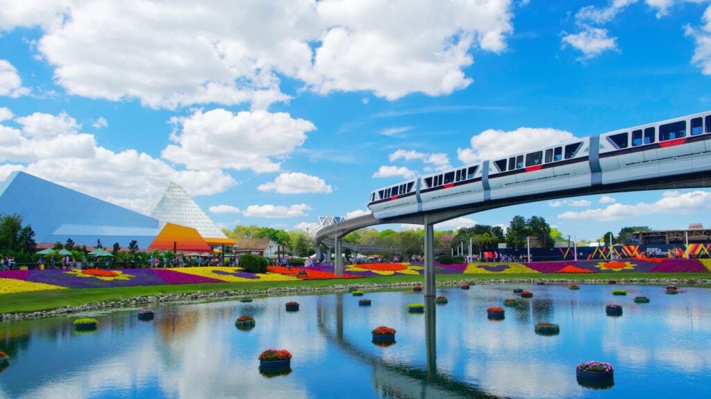 Disney monorail