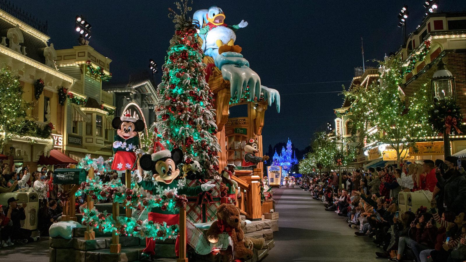 A Christmas Fantasy Parade at Disneyland (Photo: Disneyland)