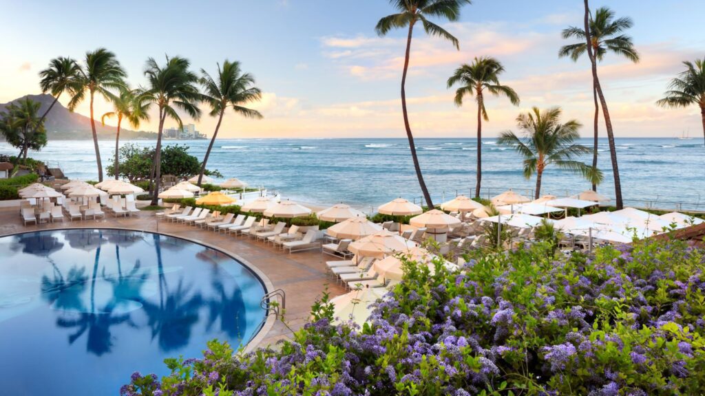 Halepuna Waikiki by Halekulani is well suited to families who want to learn the art of surfing (Photo: Halepuna Waikiki by Halekulani)