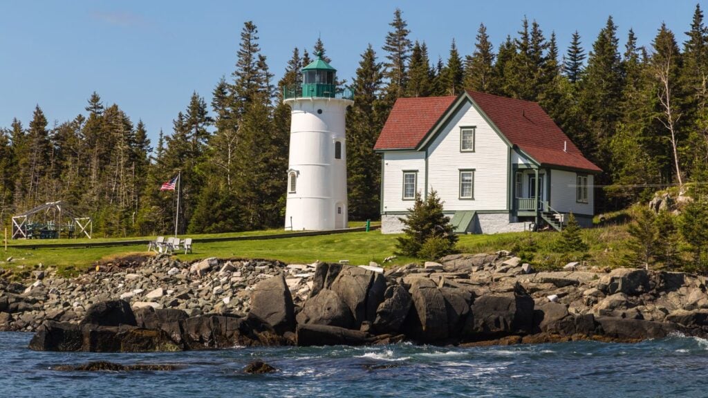 Maine's Little River Lighthouse (Photo: Shutterstock)