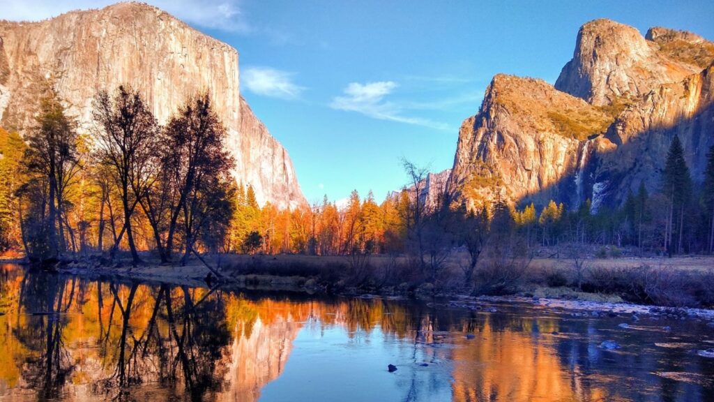 Yosemite in the fall (Photo: Rush Creek Lodge)