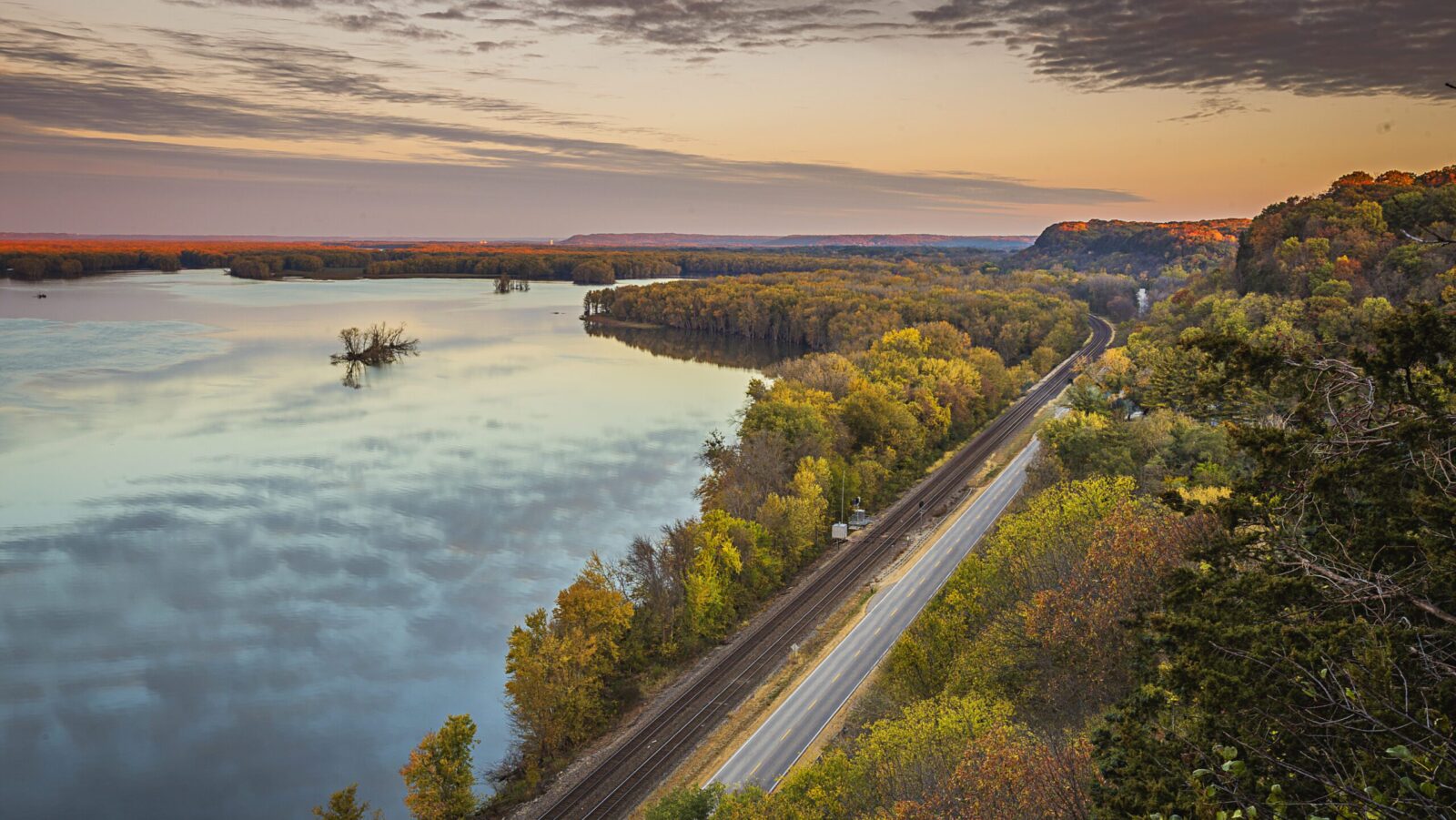An aerial view of Great River Road in Illinois