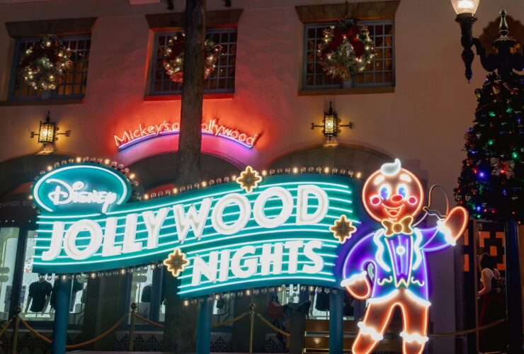 Neon sign for Disney Jollywood Nights