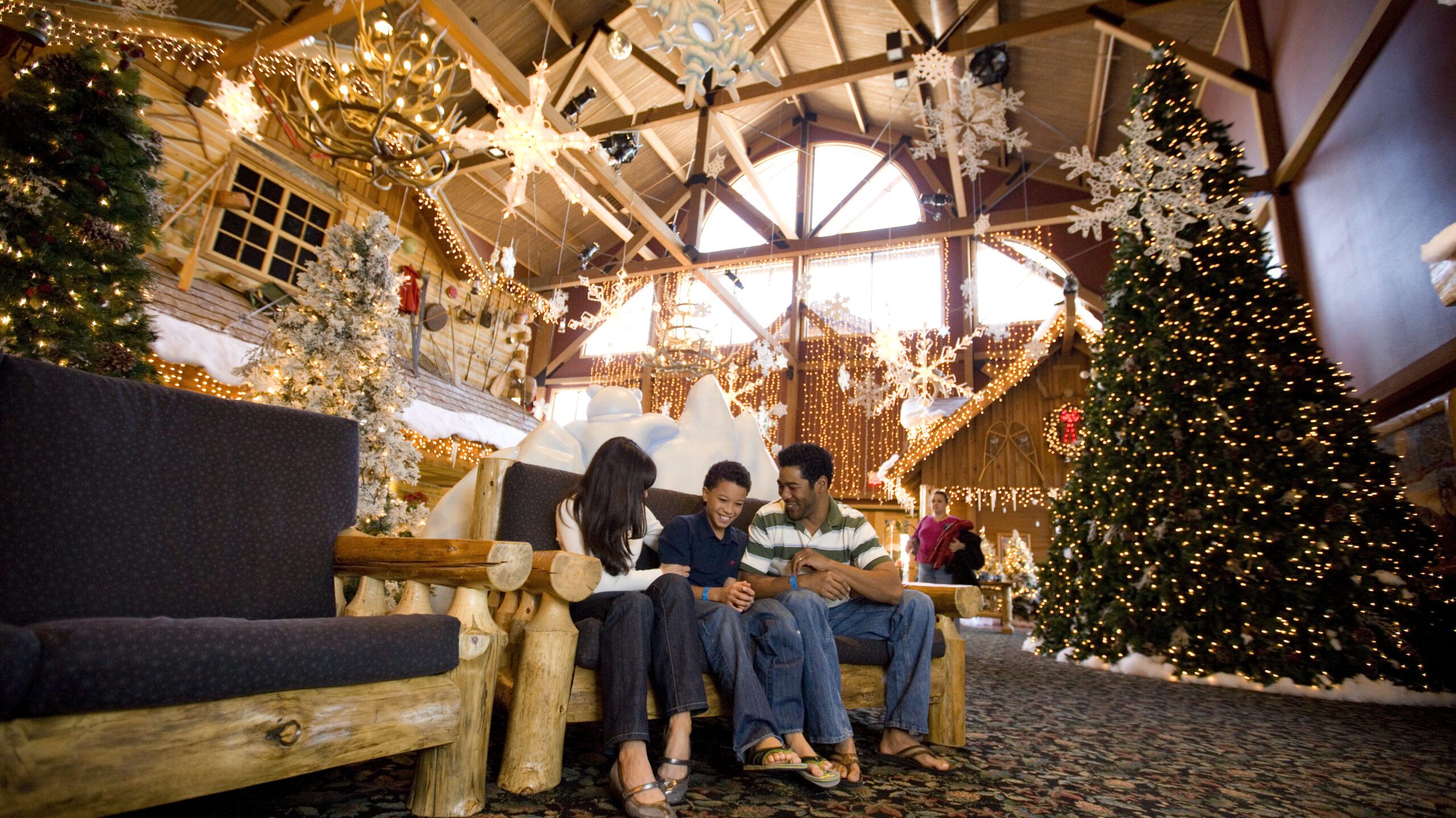 Great Wolf Lodge Lobby during Snowland Event (Photo: Great Wolf Lodge)