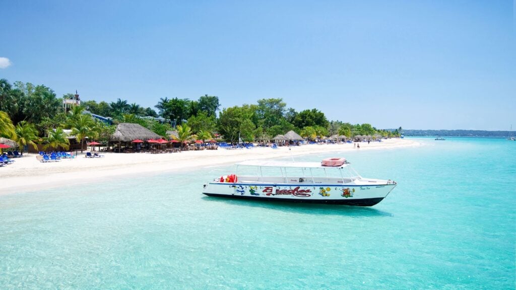 White sand beach at Beaches Negril (Photo: Beaches Resorts)
