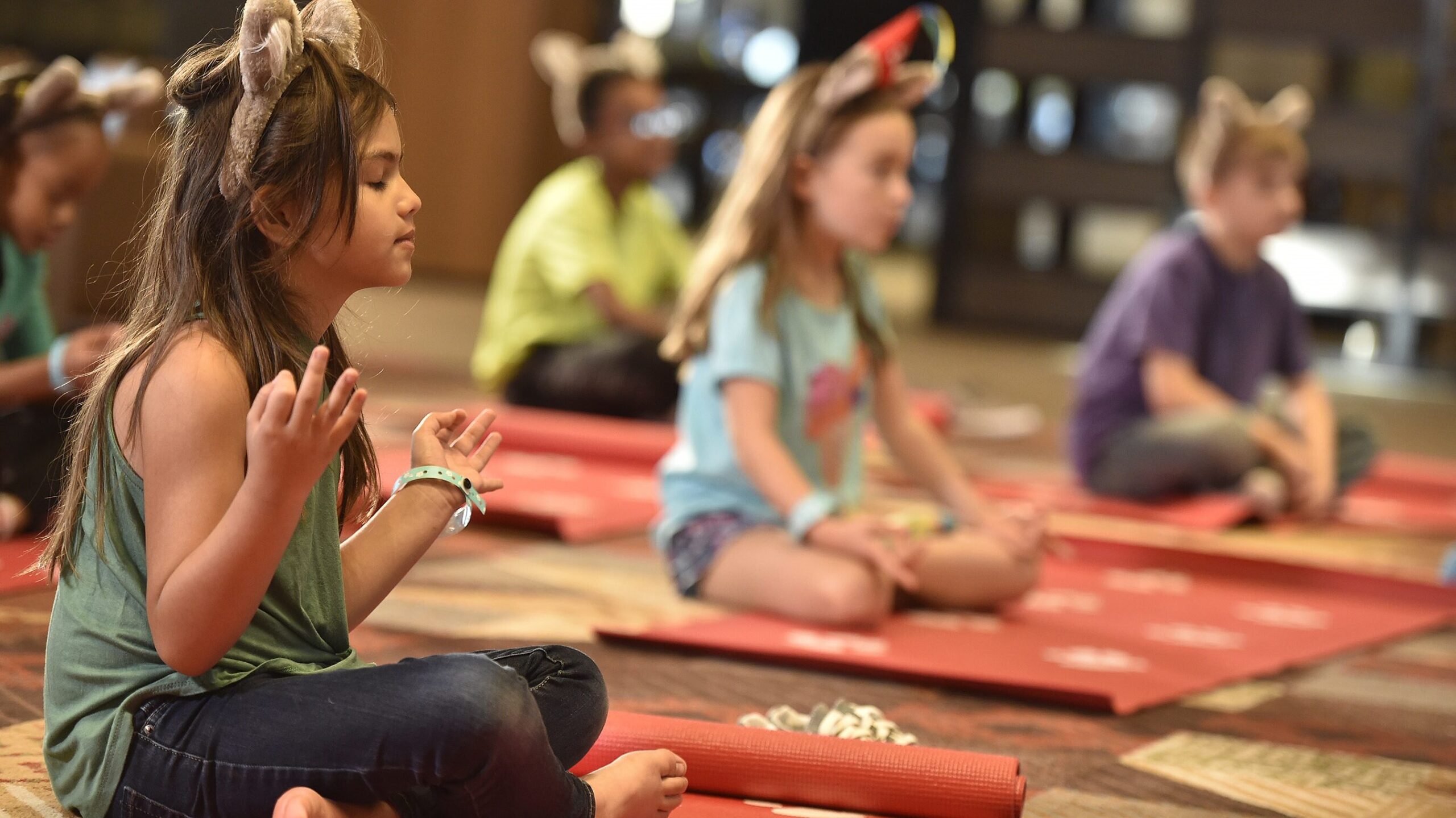 Morning yoga in lobby (Photo: Great Wolf Lodge)