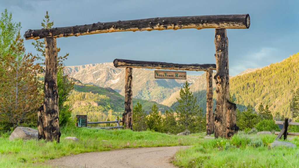 The entrance of Vista Verde Ranch during the summertime