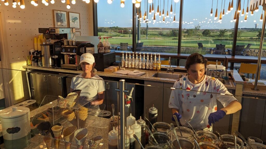 Dining at Omni PGA Frisco Resort (Photo: Cynthia Drake)