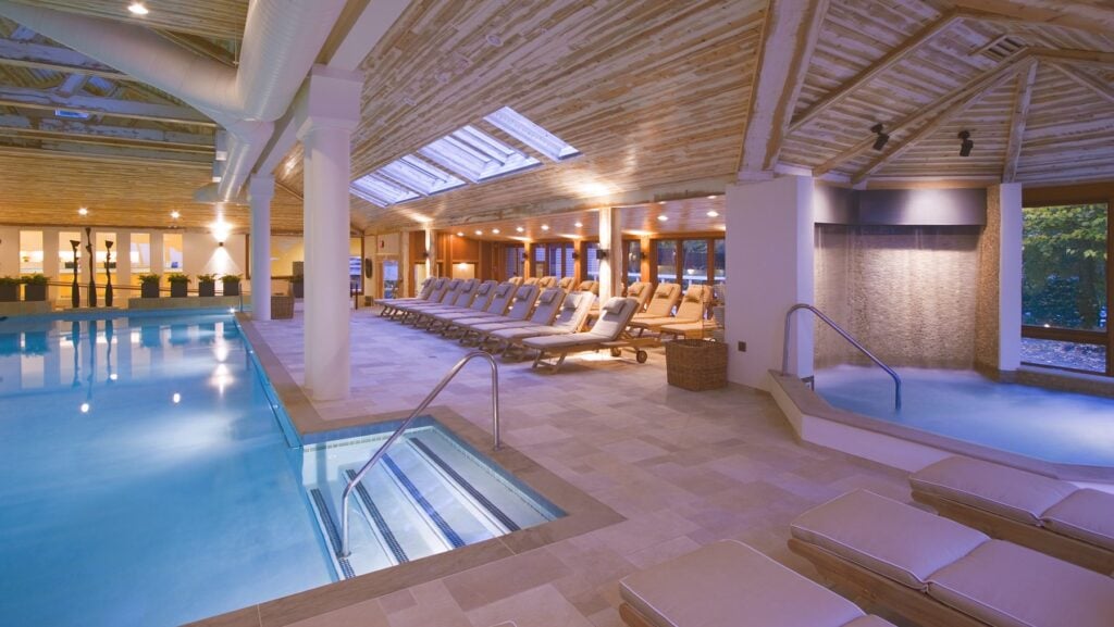 Topnotch Resort indoor pool