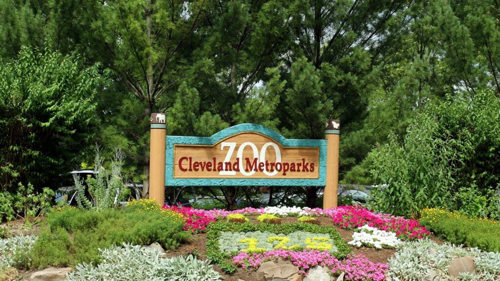 Cleveland Metroparks Zoo sign