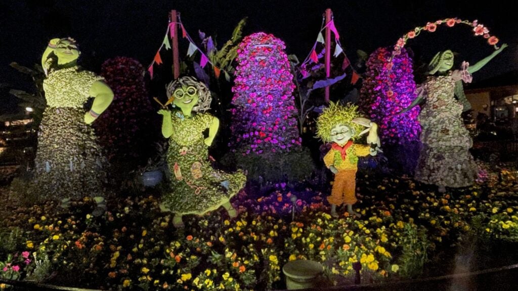 Night view of topiary at the Epcot Flower and Garden show