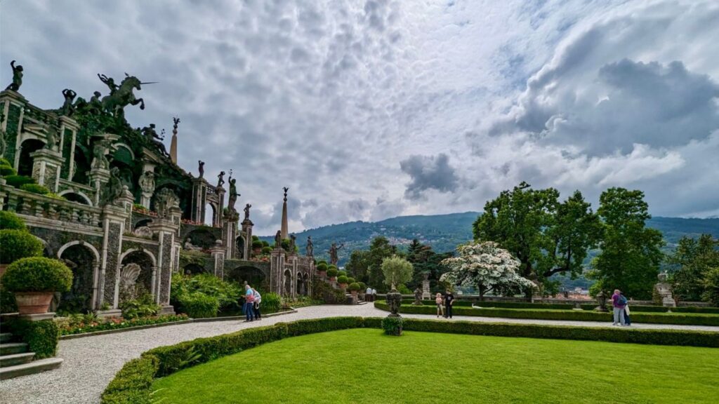 Isola Bella garden 