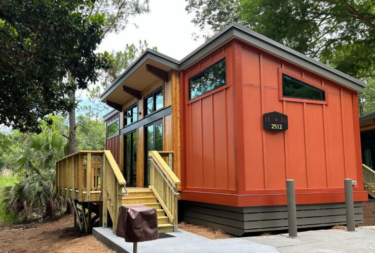 Cabins at Fort Wilderness exterior view (Photo: Josh Roberts)