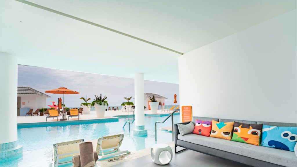 Swim-up room at Nickelodeon Hotels & Resorts Riviera Maya (Photo: Nickelodeon Hotels & Resorts)