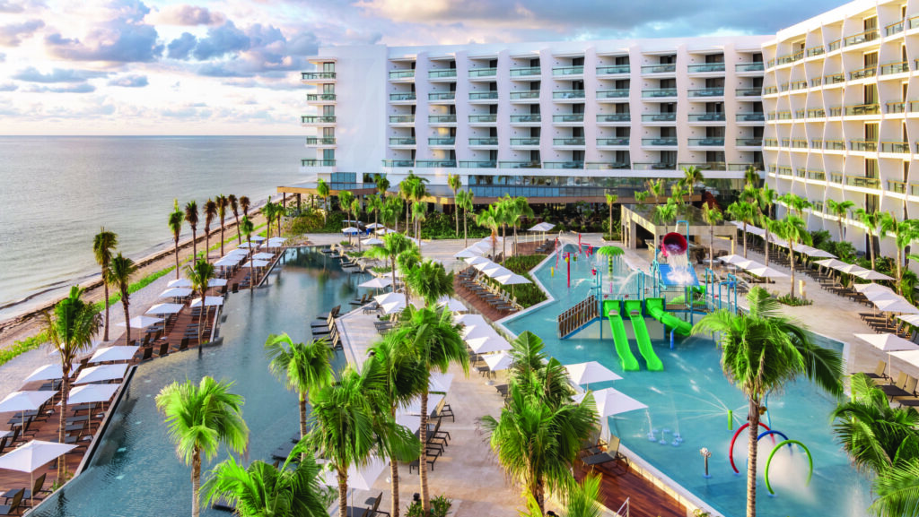 Family pool at Hilton Cancun, an All Inclusive Resort (Photo: Hilton)