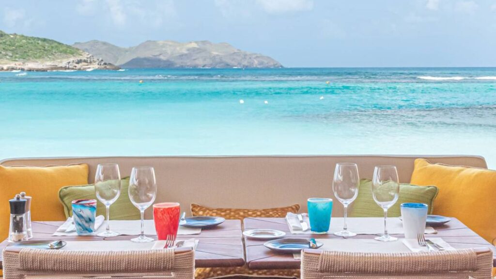 Restaurant with Caribbean Sea in the background at Eden Rock resort