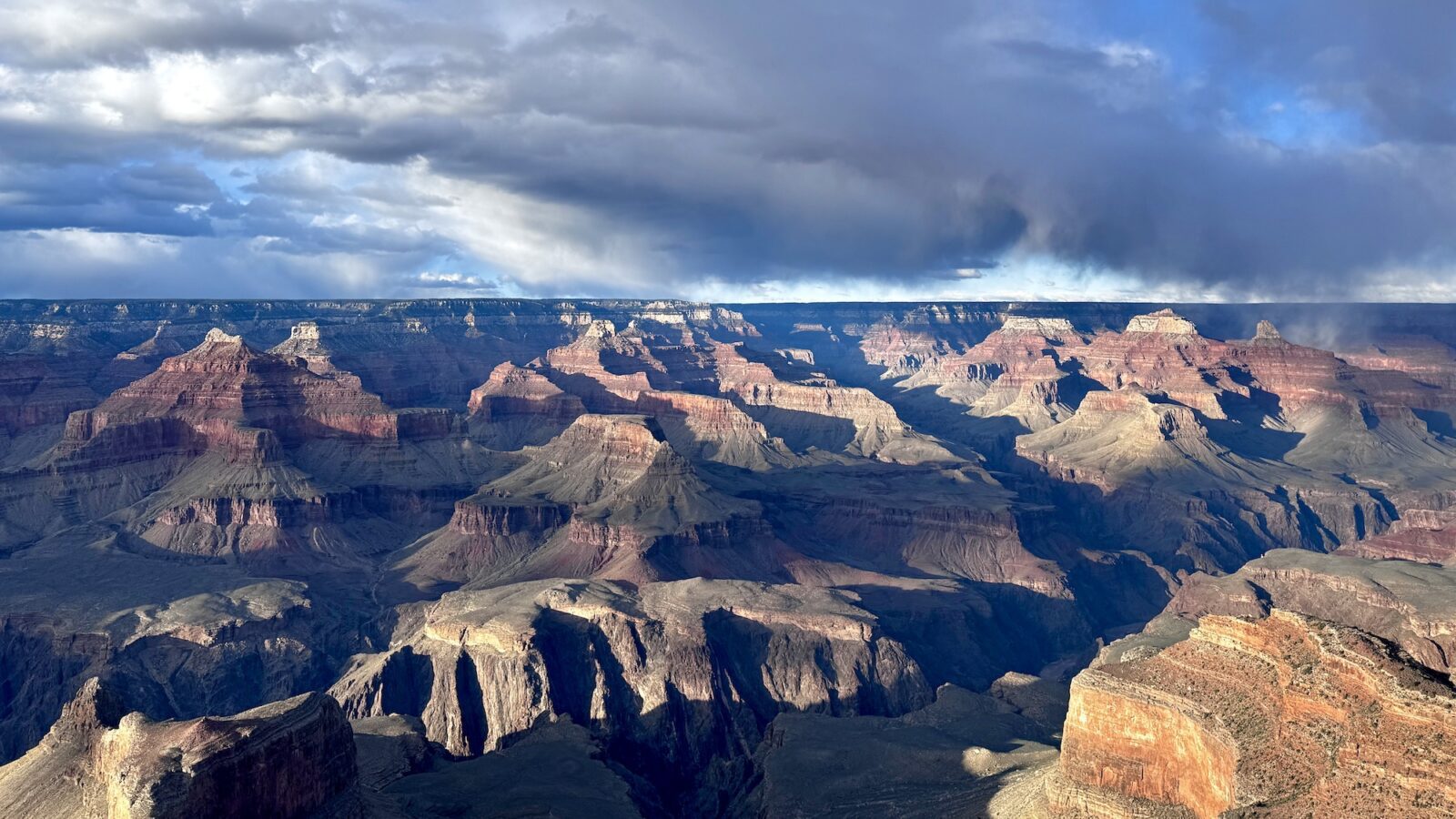 View of Grand Canyon South Rim in the late afternoon