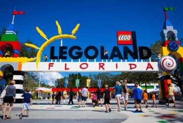 Entry sign at LEGOLAND Florida