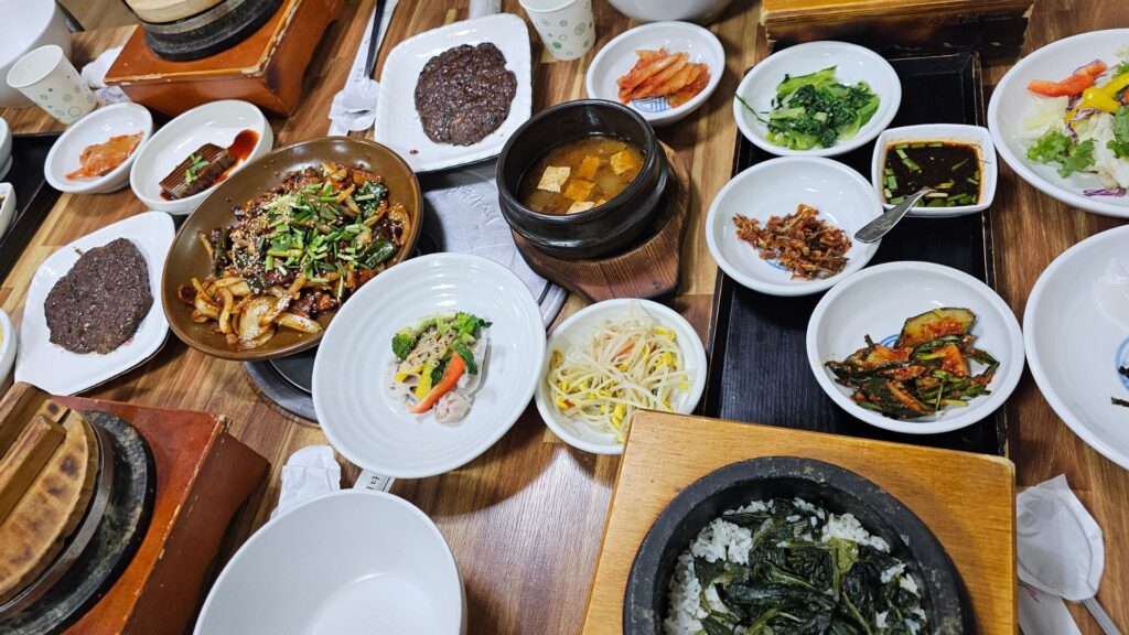 Light lunch in South Korea (Photo: InsideAsia Tours)